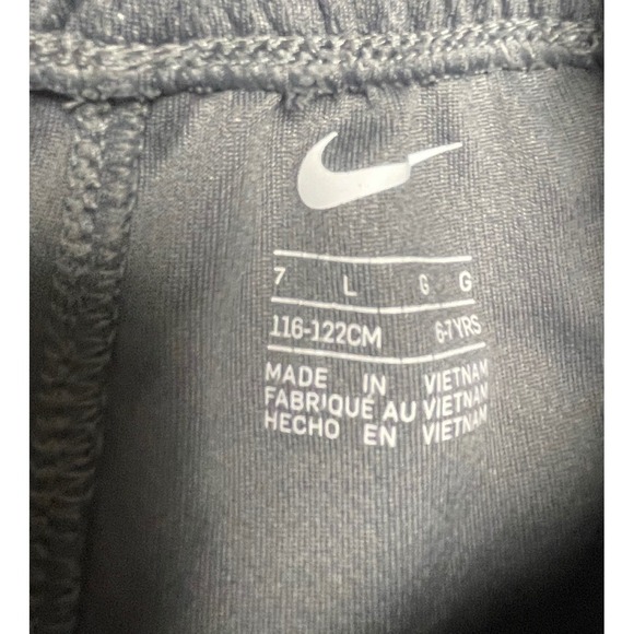 Nike Gray Black Sweatshirt and Shorts Bundle Boys 6-7 - Picture 7 of 10